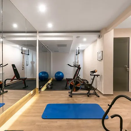 Skyhigh, Nilie Hospitality Mgmt Apartman